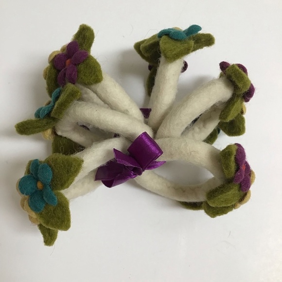 Napkin Rings SET OF 6 Holders Artisan Handmade Boiled Wool Felt African Violets - Picture 5 of 8